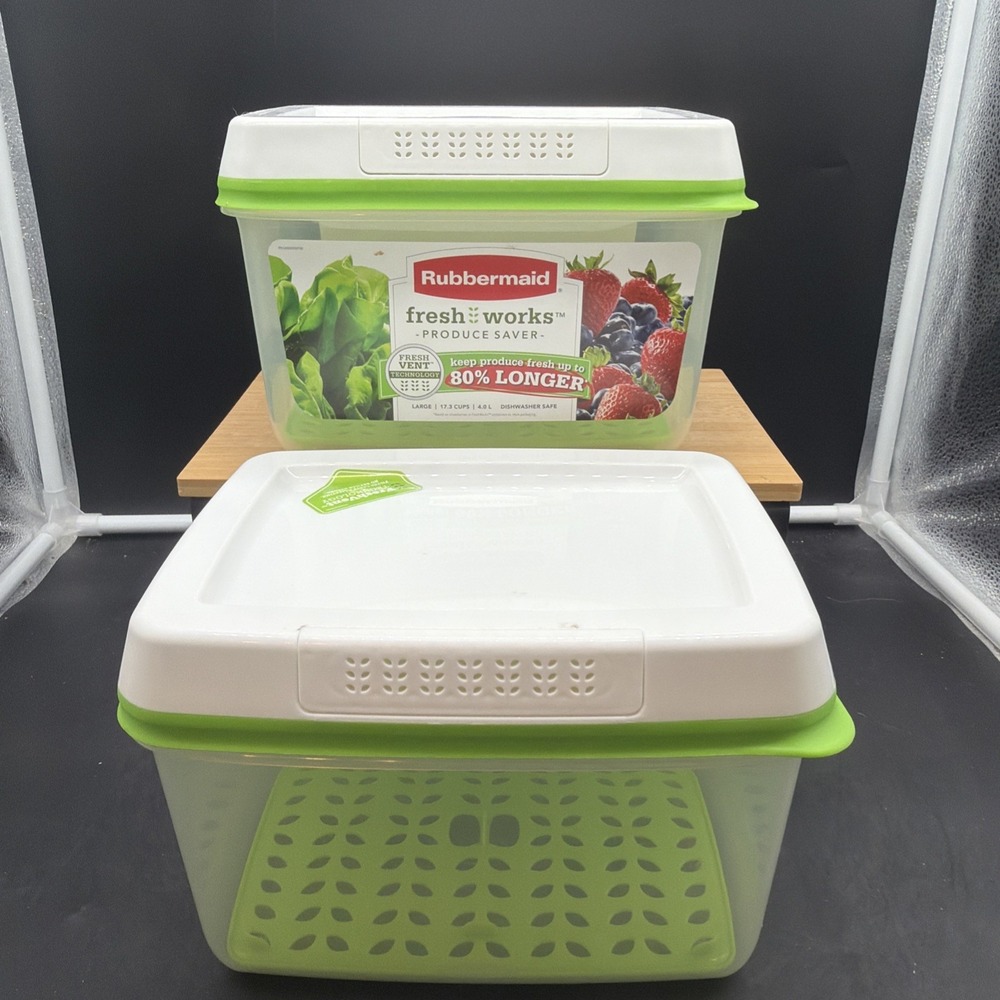 2 Rubbermaid FreshWorks Produce Saver Fresh W/ Insert Vent Large 17.3Cups